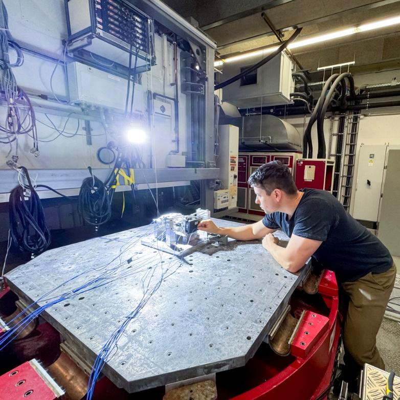 Contactless Motion Analysis with BMW Motorcycle